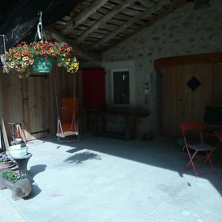 La Grange D'Agnes Bed & Breakfast Montmaur-en-Diois ภายนอก รูปภาพ