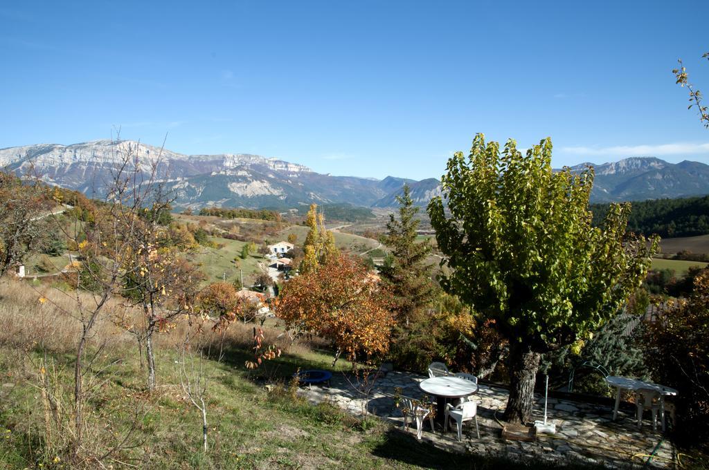 La Grange D'Agnes Bed & Breakfast Montmaur-en-Diois ภายนอก รูปภาพ