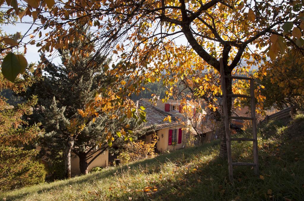 La Grange D'Agnes Bed & Breakfast Montmaur-en-Diois ภายนอก รูปภาพ